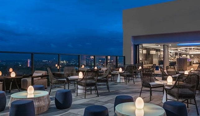 Seda Vertis North Quezon City Esterno foto The Terrace at the hotel