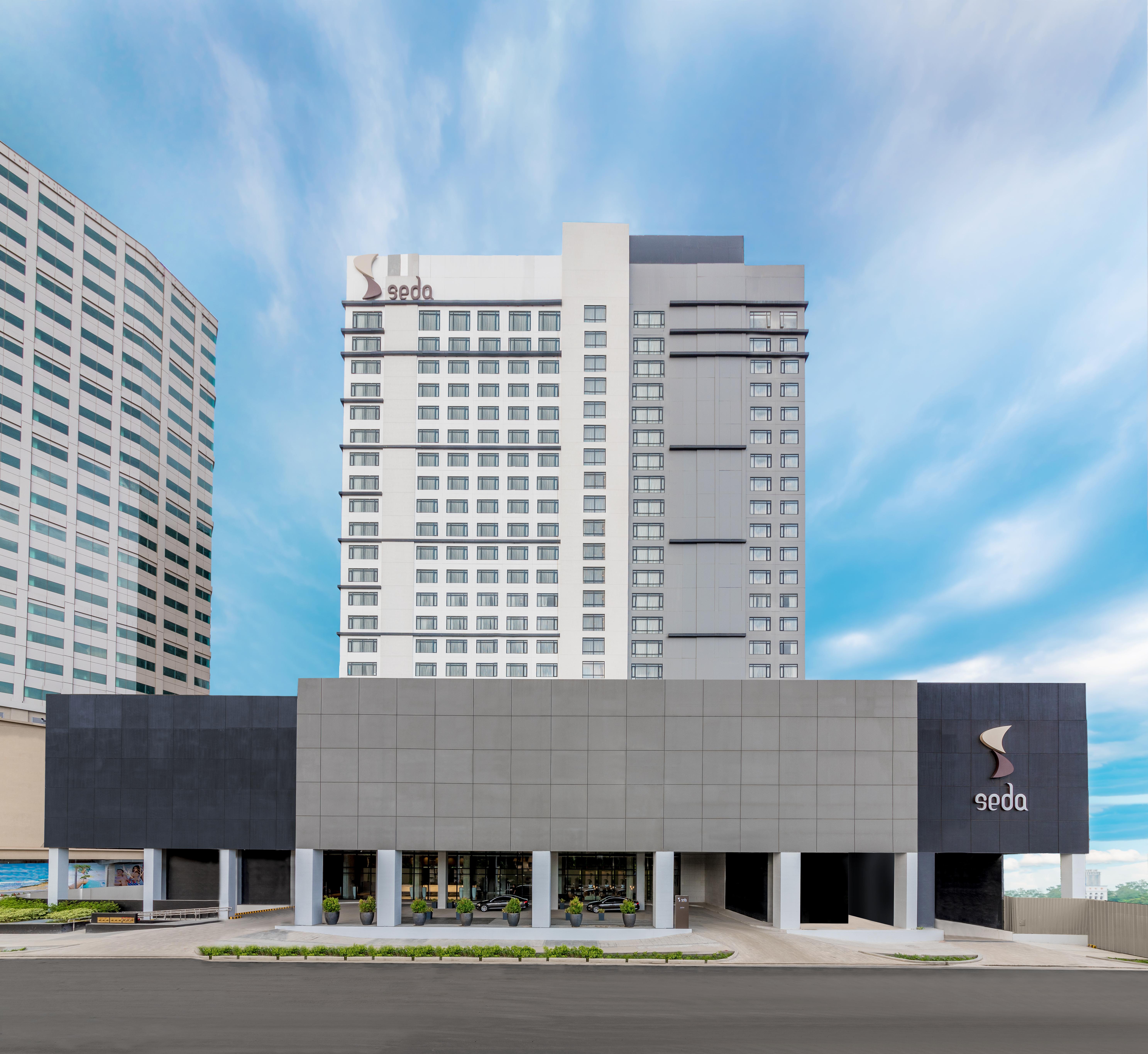 Seda Vertis North Quezon City Esterno foto The Seda Hotel in Iloilo City